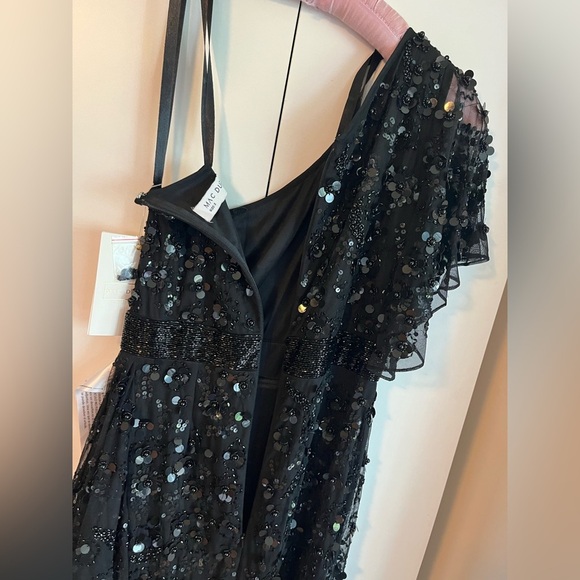 Mac Duggal 93687 One Shoulder Embellished Black Gown Sz 2 NWT - Picture 10 of 12